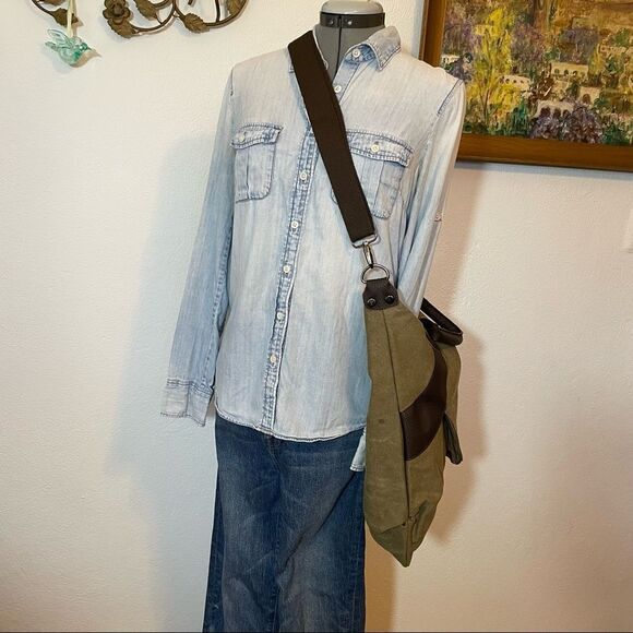 Threaded pear crossbody canvas bag - Picture 3 of 16